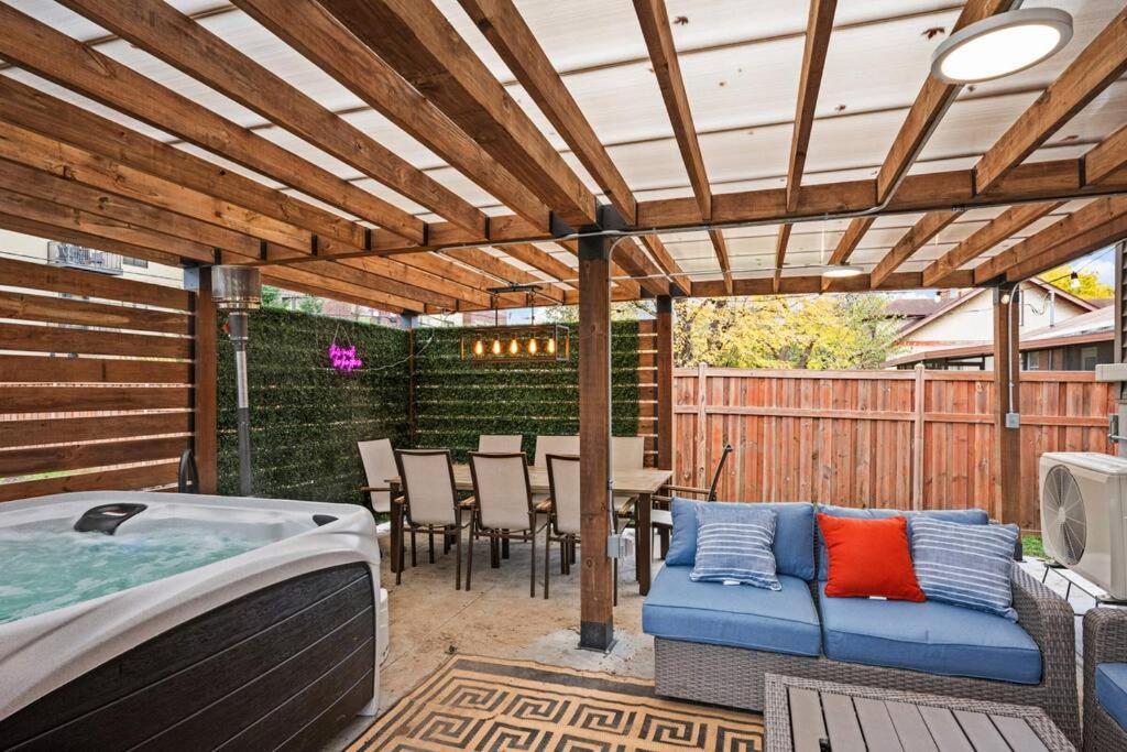 Holiday home Hot Tub Theatre Sauna Arcade Games Gym Sleeps10 *
